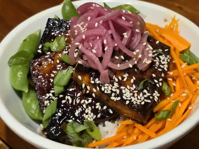 MARINATED TOFU BOWL